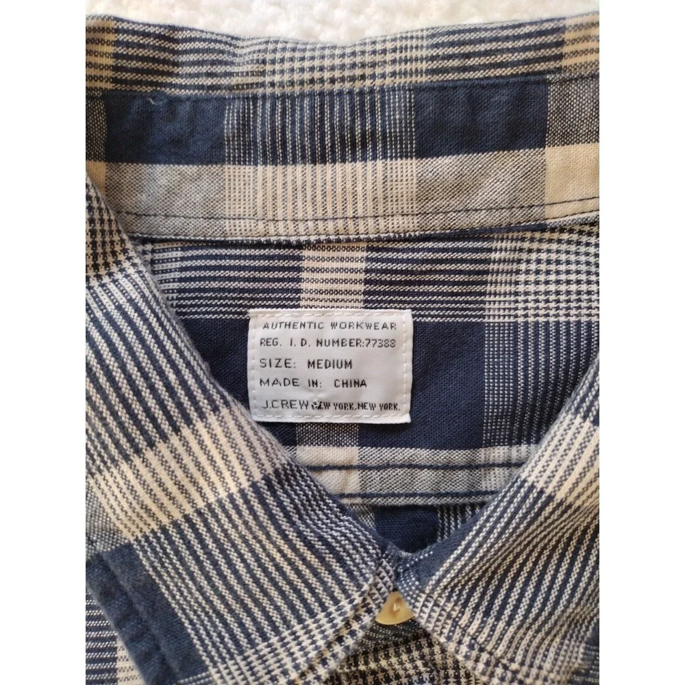 J Crew Size Medium Button Shirt Blue Plaid‎ Long Sleeve Tailored Fit Casual